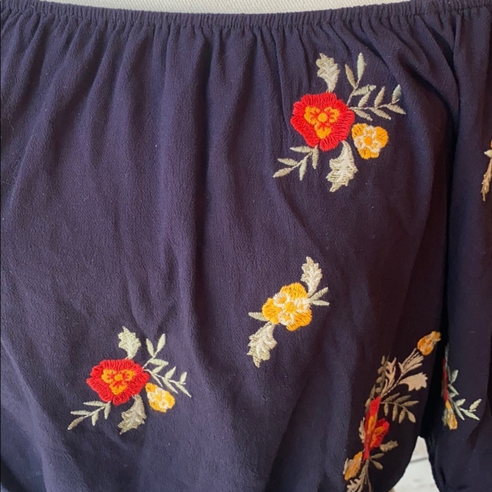 Addie Blue Floral Crop Top Large - Picture 3 of 11